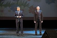 Вячеслав Макаров поздравил Светлану Агапитову с государственной наградой