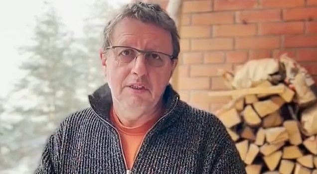 Михаила Ширвиндта порицали за поддержку Ахеджаковой: «Вы сами себя идентифицировали, как чернь, и обиделись»