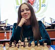 Виктор Карамышев поздравил курскую шахматистку с победой на чемпионате ЦФО