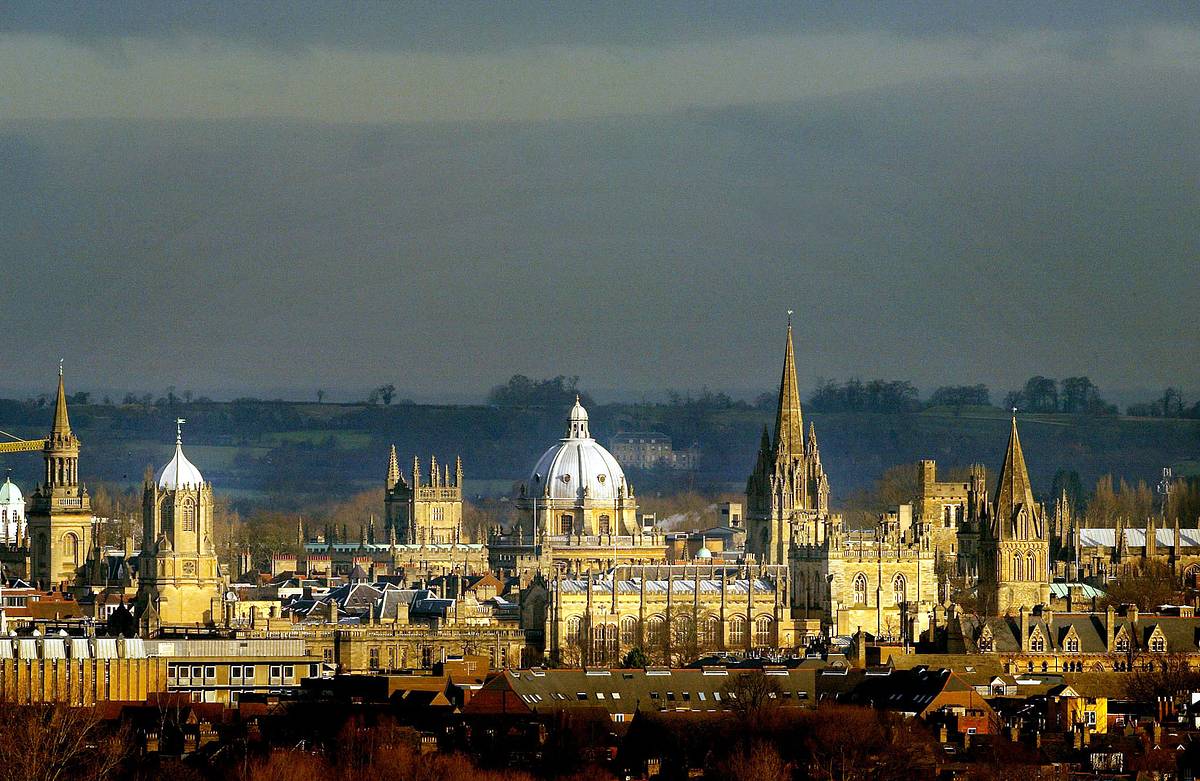 Оксфордский словарь назвал слово 2025 года