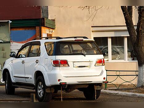 В Чите водитель тяжёлого внедорожника сбил женщину на пешеходном переходе