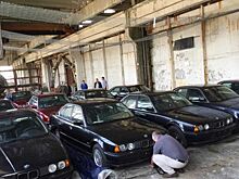 На складе обнаружили 11 совершенно новых BMW 5 серии (E34) 1994 года