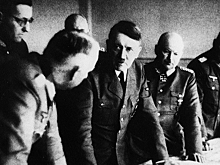 ФСБ рассекретила документы о планах Гитлера ударить атомной бомбой по СССР