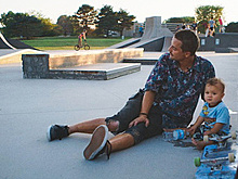 Грустные скейтеры, берлинские клубы и обманчивые ромкомы: какие документалки посмотреть