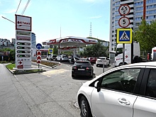 "РГ" разобралась в причинах нехватки бензина в Крыму и Приморье