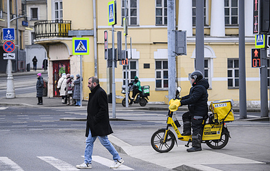 Собянин отказался запрещать курьеров в Москве: "Это уже часть нашей жизни"