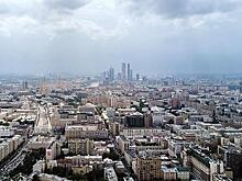 Москвичей предупредили о дождях и грозах в четверг