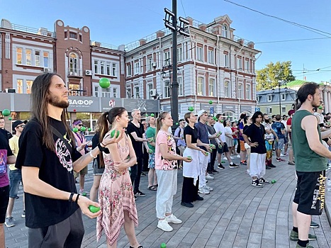 В Нижнем Новгороде более 100 жонглеров участвовали в новом рекорде России