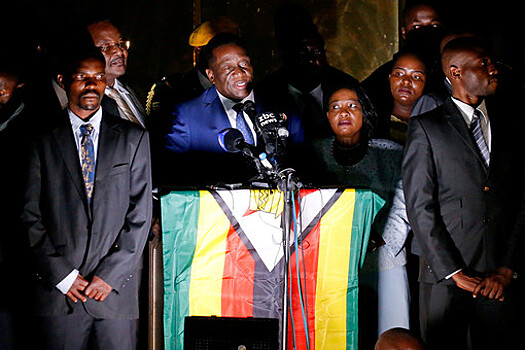 Президент Зимбабве посетит экономический форум в Давосе