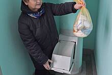 Россиянам назвали способ наказать соседа за забитый мусоропровод