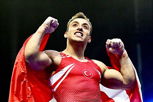 Гимнаст Адем Асил принёс Турции первое в истории золото ЧЕ в многоборье