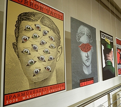 Монстры в коридорах и плакаты о ковиде: рассказываем, что посмотреть на фестивале Дебаркадер