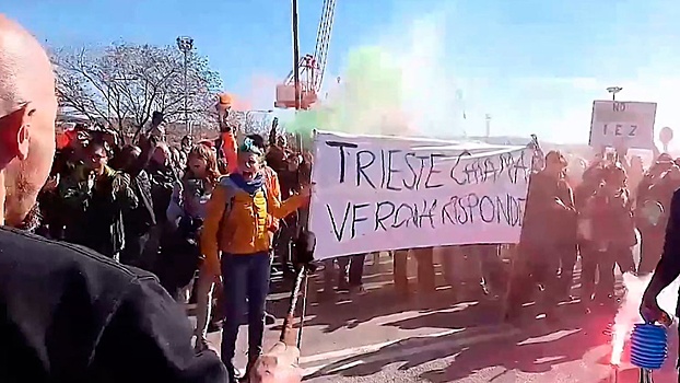 В Италии начались массовые забастовки из-за введения ковид-паспортов