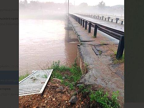 В поселке Амазар в Забайкалье отремонтируют аварийный мост за 350 млн рублей