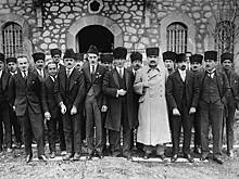 100 лет назад распалась Османская империя. Кто создал независимую Турцию