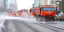 В Коптеве прошла первая в новом сезоне промывка дорог спецсредство