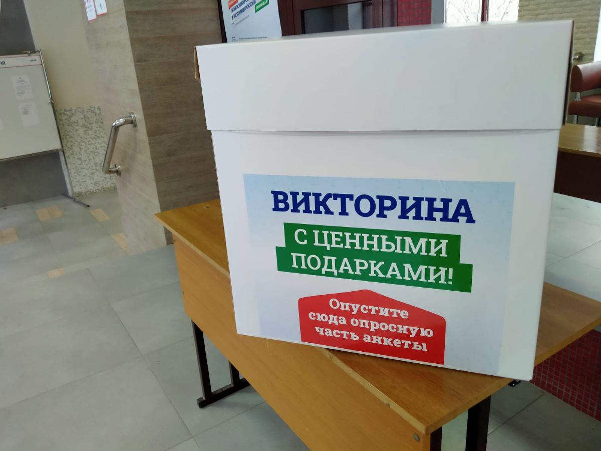 «Несут по несколько анкет»: жители Новосибирска оценили свои шансы на выигрыш квартиры на выборах президента