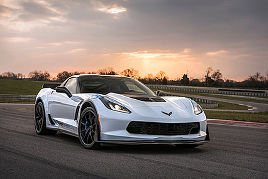 Chevrolet отметил 65-летие Corvette спецверсией