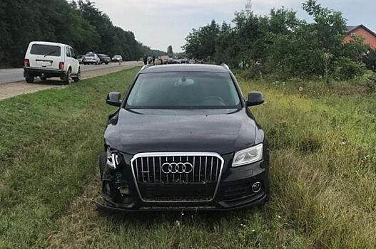 В Динском районе женщина на «Ауди» устроила ДТП с пострадавшим