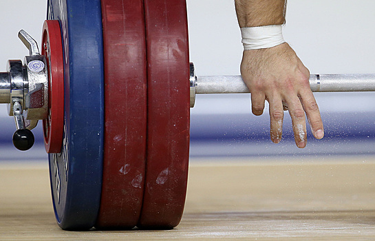 Сборная России по тяжелой атлетике отстранена от соревнований