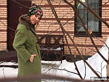 «Буду бордовым петухом»: Ксения Собчак выбрала новогоднее платье