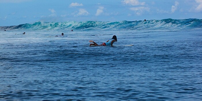 Волна расслабления: серфер помогает австралийцам лечиться от депрессии