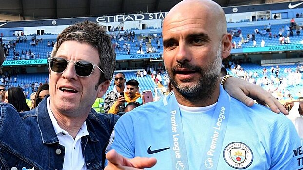 Пепа освистали на концерте Oasis, когда Лиам Галлахер назвал его «величайшим, ## ###, тренером всех времен» и посвятил песню. Ноэль спросил: «Кого вы, #####, освистываете?»