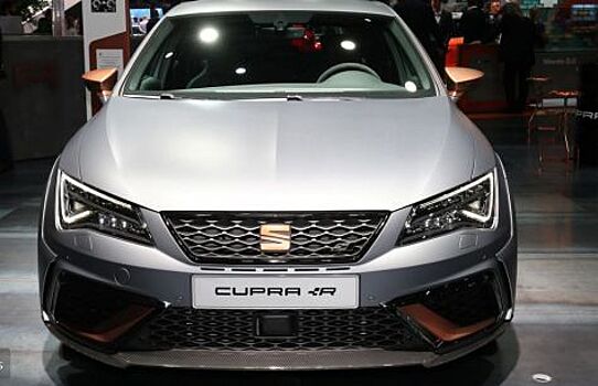 Бренд SEAT привез во Франкфурт 310-сильный Leon Cupra R Races