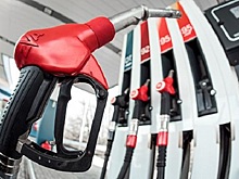 Нефтяники подняли цены на бензин более чем на 10%