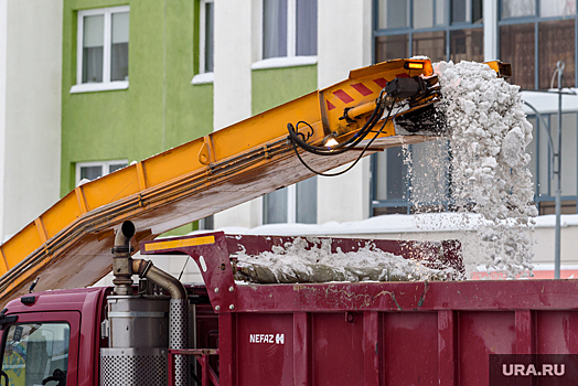 Прокуроры внесли десятки представлений из-за снега в Екатеринбурге