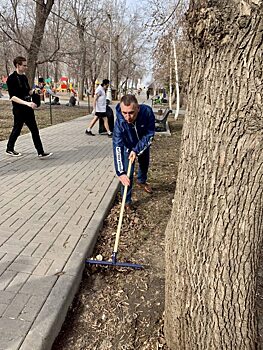 Молодежь и Партия «Единая Россия» привели в порядок городской парк в Энгельсе