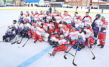 Диван подарили хоккеистам Кыштовки, несмотря на проигрыш «городским»