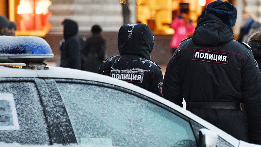 В Хабаровске мигрант напал на полицейского