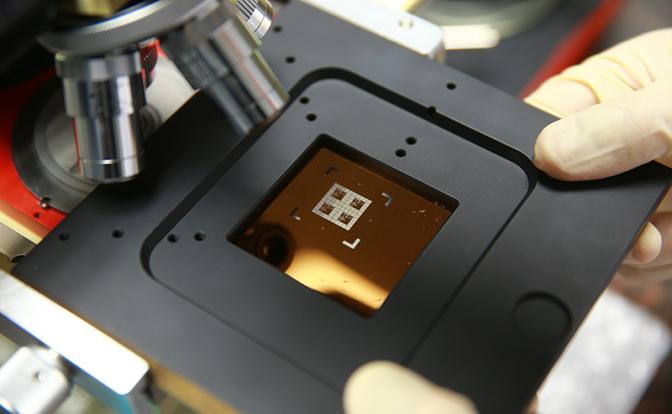 Невероятное-19: Запад в шоке  Русские совершили наноэлектронную высадку на Луну