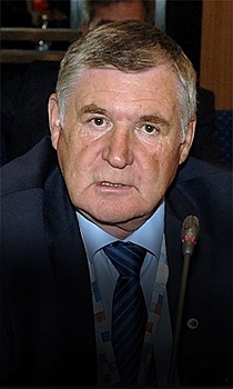 Авиаэксперт Валерий Шелковников - о том, можно ли спастись при крушении самолета
