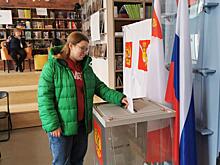 Дома и стены помогают: студентка приехала из Москвы в Вологду, чтобы впервые в жизни проголосовать именно на «родном» избирательном участке