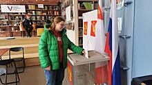 Дома и стены помогают: студентка приехала из Москвы в Вологду, чтобы впервые в жизни проголосовать именно на «родном» избирательном участке