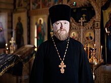 Они не хотели, чтобы их беспокоили, но были потрясены, когда незнакомец рассказал им эту историю. Это восхитительно!