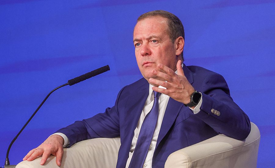 Медведев назвал СВО актом самообороны