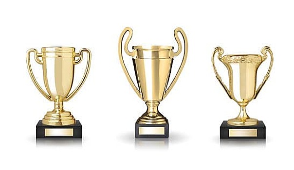 Префект САО наградил соцработника из Савеловского