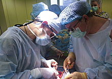 В госпитале им. А.А. Вишневского осуществлена сложная операция по резекции аневризмы сонной артерии