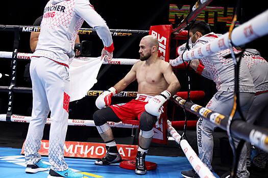 KOld WarsН Али Багаутинов одержал первую победу в профессиональном боксе