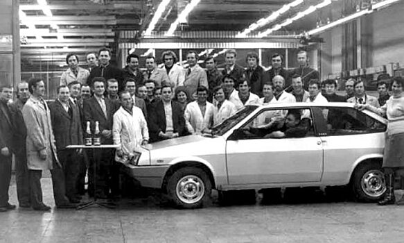 Как советский ВАЗ и немецкий Porsche создали «восьмёрку»