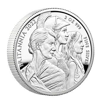 Женщины разных поколений на британских фунтах