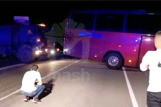 В Херсоне автобус, в котором ехала группа "Земляне", попал в аварию