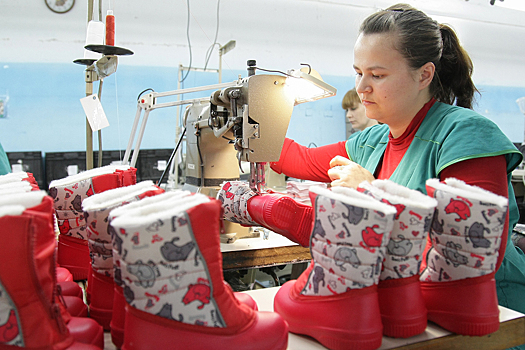 Астраханский обувной завод восстановил производство спустя полтора года после пожара