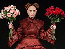 Елена Ряшина впервые представит свои рассказы о закулисье