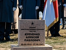 Под Волгоградом в Россошках с почестями захоронили останки героя войны