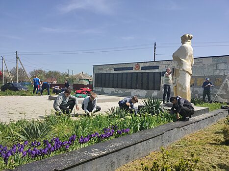 Памятник участникам ВОВ открыли в селе Хиях Рутульского района