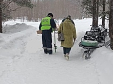 В Карелии во время прогулки на снегоходе разбился 43-летний мужчина